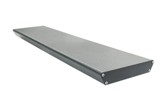 Aluminiumstufe rutschhemmend inkl. 2 Deckel und Schrauben - Ausführung: Anthrazit beschichtet, Breite: 1000 mm, Tiefe: 270 mm