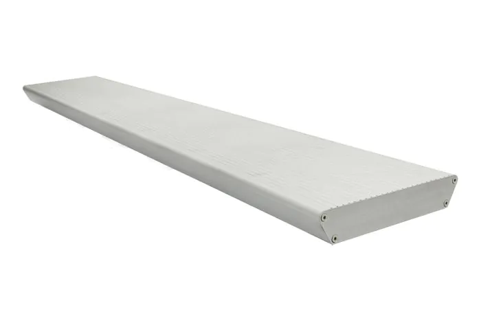 Aluminiumstufe rutschhemmend inkl. 2 Deckel und Schrauben - Ausführung: Edelstahloptik, Breite: 1200 mm, Tiefe: 270 mm