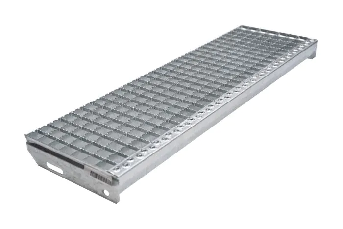Gitterrost-Stufen 30 x 30 mm, feuerverzinkt, rutschhemmend - Breite: 900 mm, Tiefe: 270 mm