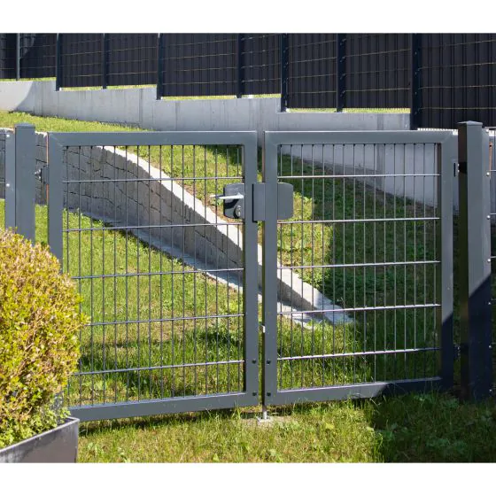 Rohrrahmenflügeltor 2-flügelig - Ausführung: anthrazit beschichtet, Höhe: 203 cm, Durchgangslichte: 350 cm