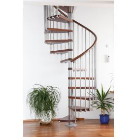 Spindeltreppe Innamincka - Holzart: Buche hell, Durchmesser: 138 cm, Metallfarbe: chrom, Abverkauf  