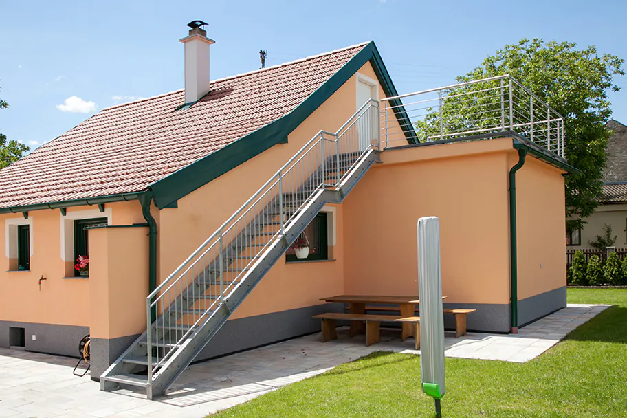 010-Aussentreppe-Stratos