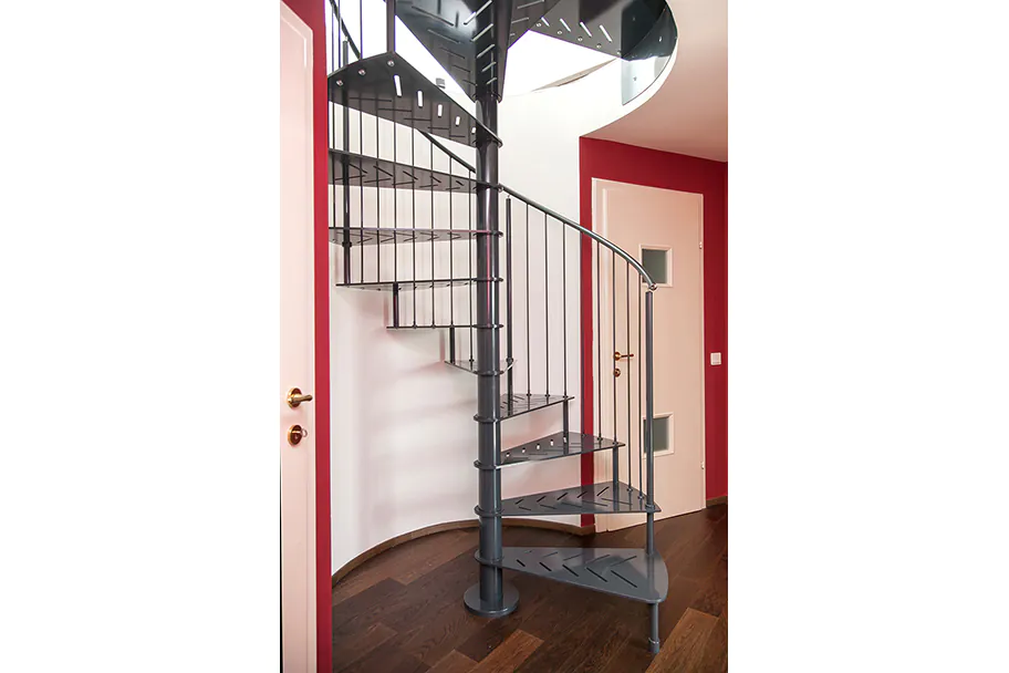 005-Metallspindeltreppe-Vera